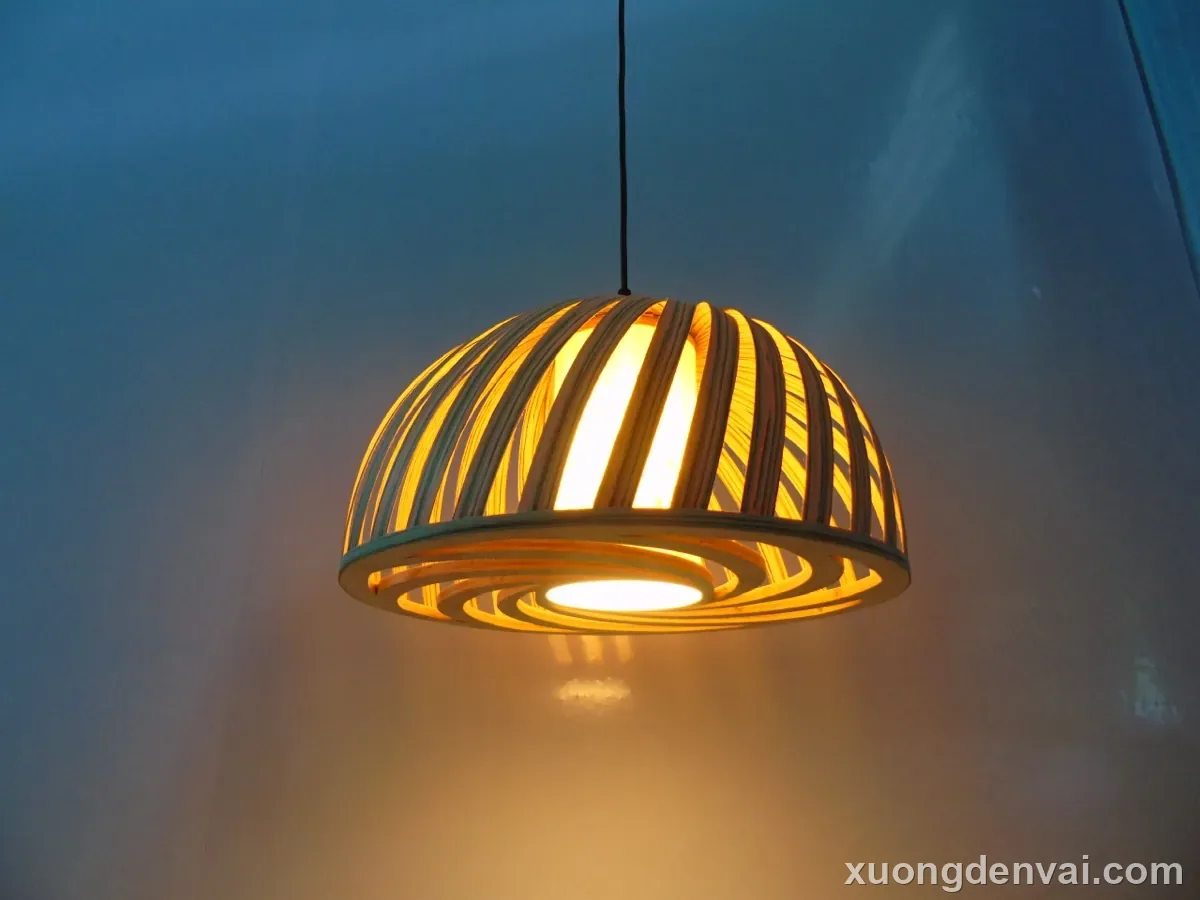Đèn lồng gỗ mái vòm nan cong thả trần